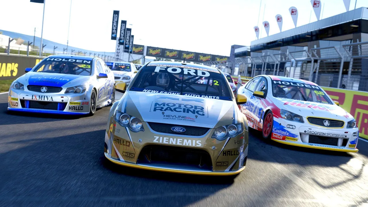 Project Motor Racing добавляет бесплатный Holden Commodore и поддержку тройного экрана на ПК в обновлении 2.1